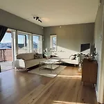 아파트 Sunny Terrace - Airy In The Heart Of Lofoten 레크네스