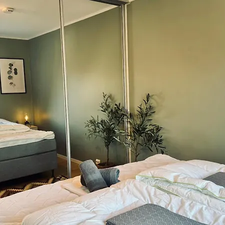 아파트 Sunny Terrace - Airy In The Heart Of Lofoten *