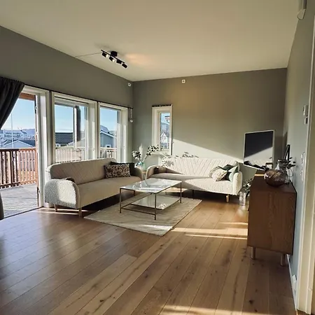 Lejlighed Sunny Terrace - Airy In The Heart Of Lofoten Leknes